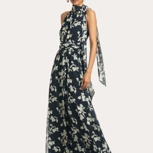 Sachin & Babi Kayla Gown in Navy Venetia Petal Size 6 Excellent Condition!!